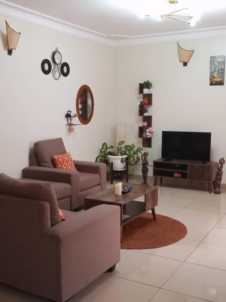 The Abode Apartments Lake View & Breakfast Suite Near Beach Entebbe Exterior foto